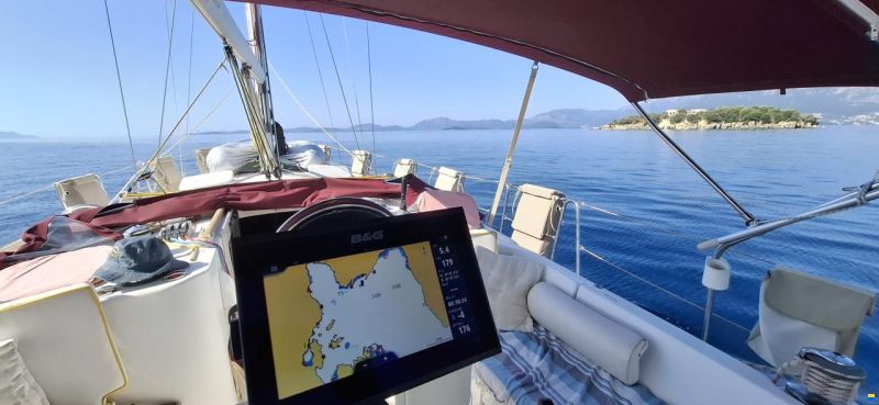Beneteau Oceanis Clipper 411
