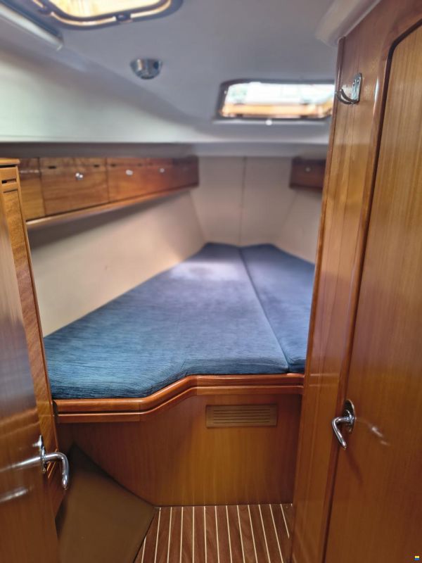 Bavaria 37C