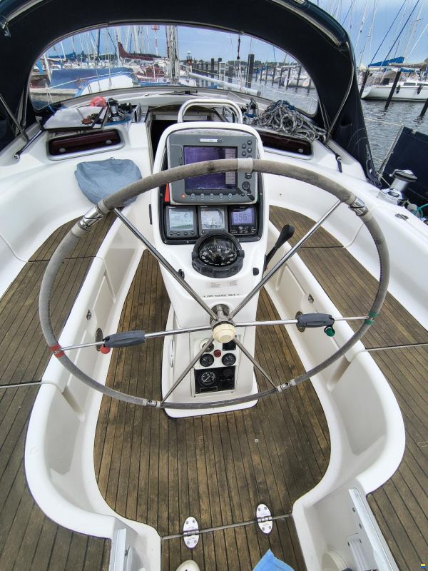 Bavaria 37C