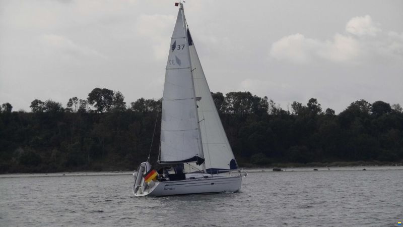 Bavaria 37C