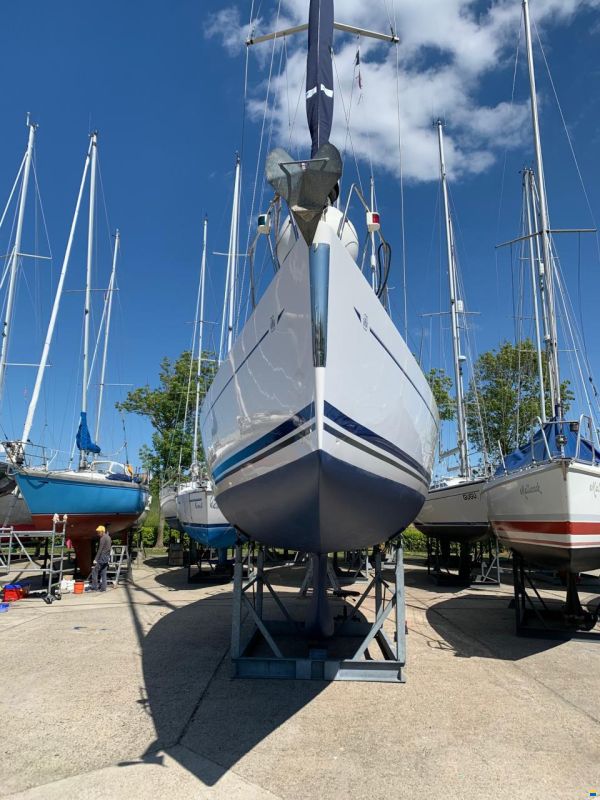 Dufour 40