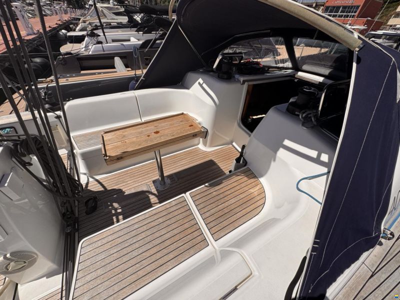 Dufour 40