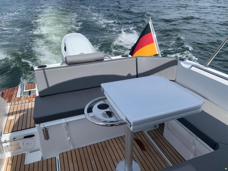 Beneteau Antares 7