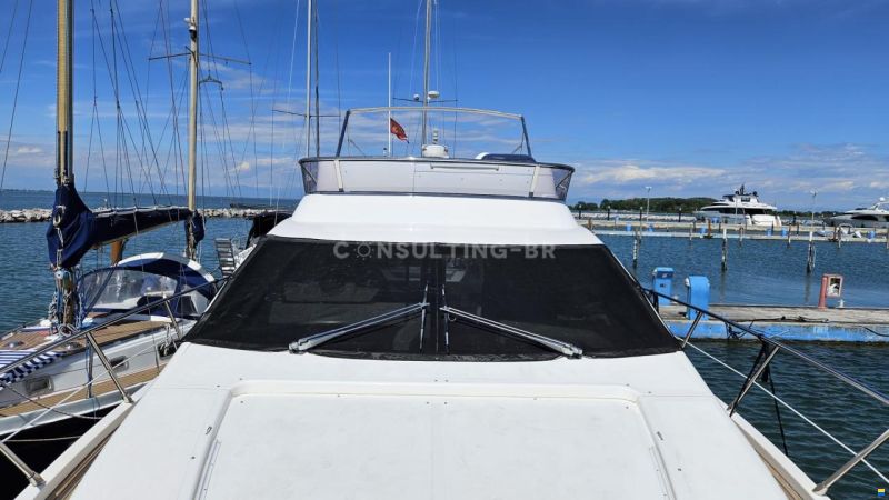 Azimut 47 Fly