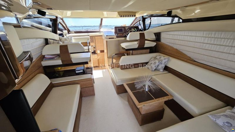 Azimut 47 Fly