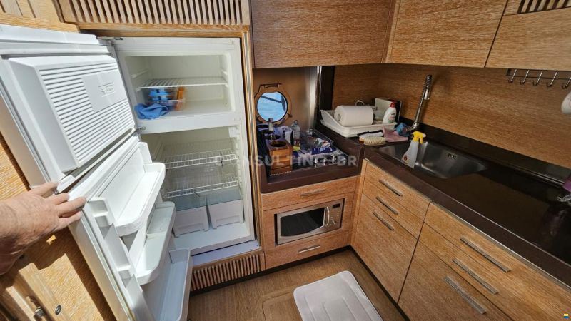 Azimut 47 Fly