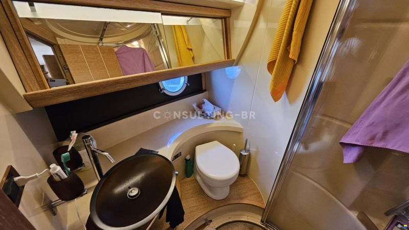 Azimut 47 Fly