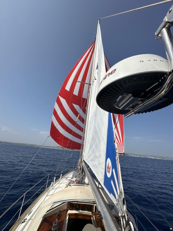 Hallberg-Rassy 352