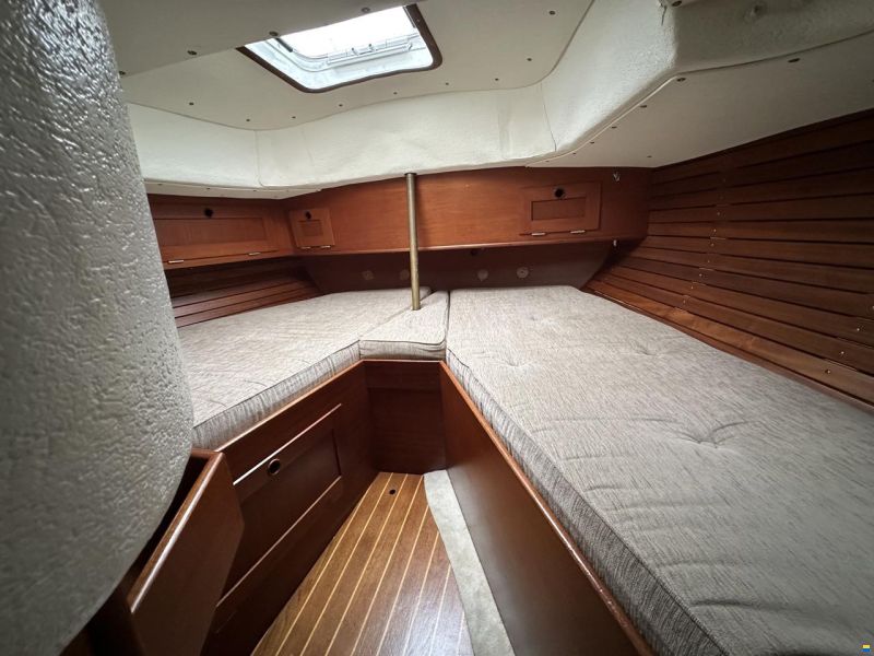 Hallberg-Rassy 352