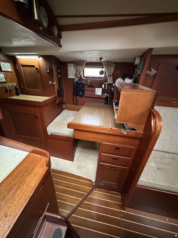 Hallberg-Rassy 352