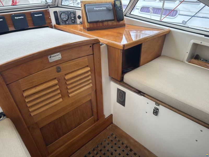 Hallberg-Rassy 352