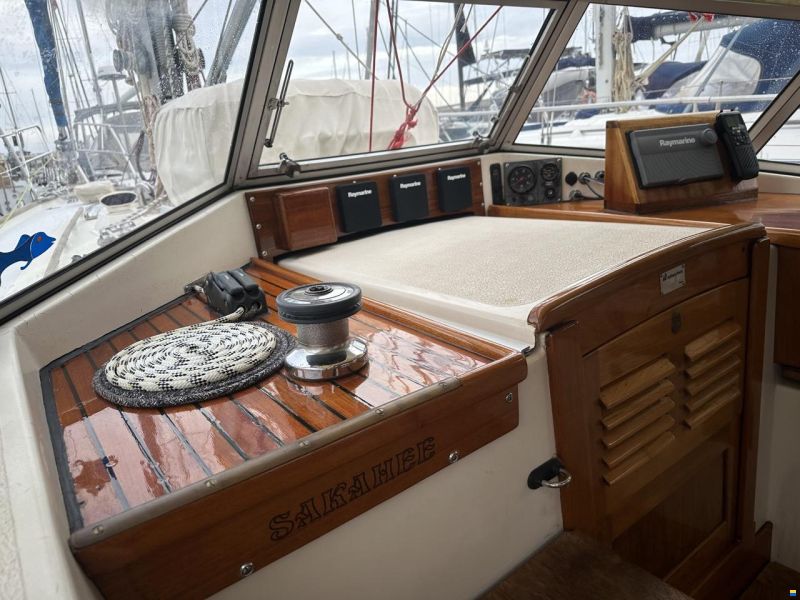 Hallberg-Rassy 352
