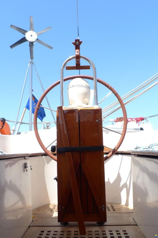 Hallberg-Rassy 352