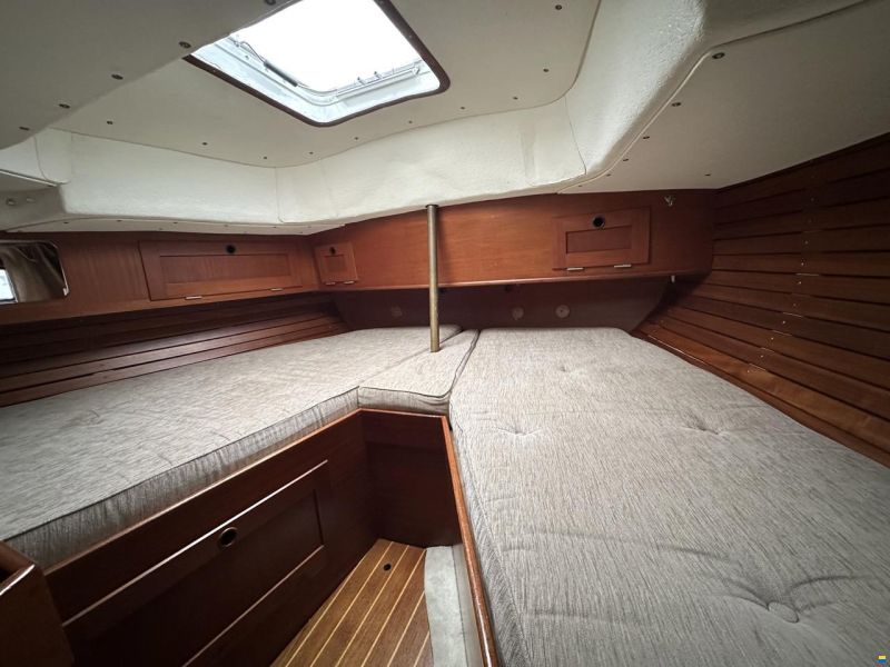 Hallberg-Rassy 352