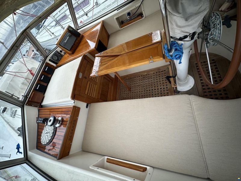Hallberg-Rassy 352