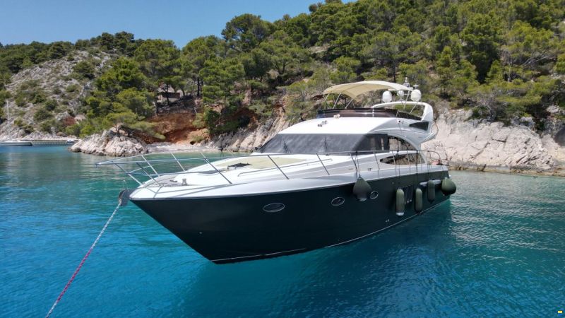 Princess 62 Flybridge Motor Yacht