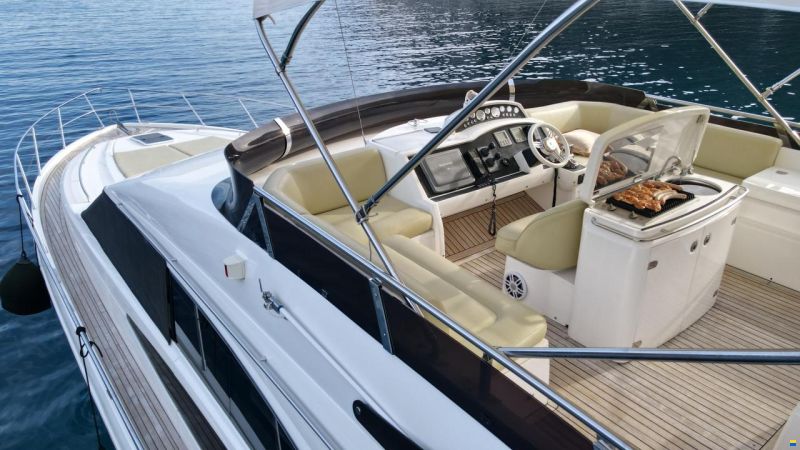Princess 62 Flybridge Motor Yacht