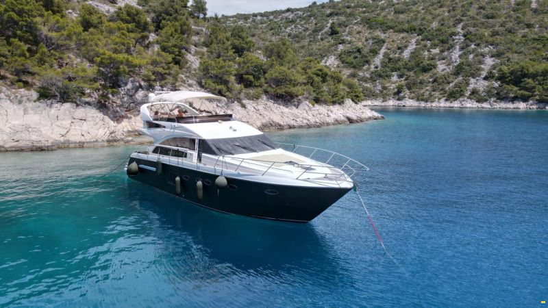 Princess 62 Flybridge Motor Yacht