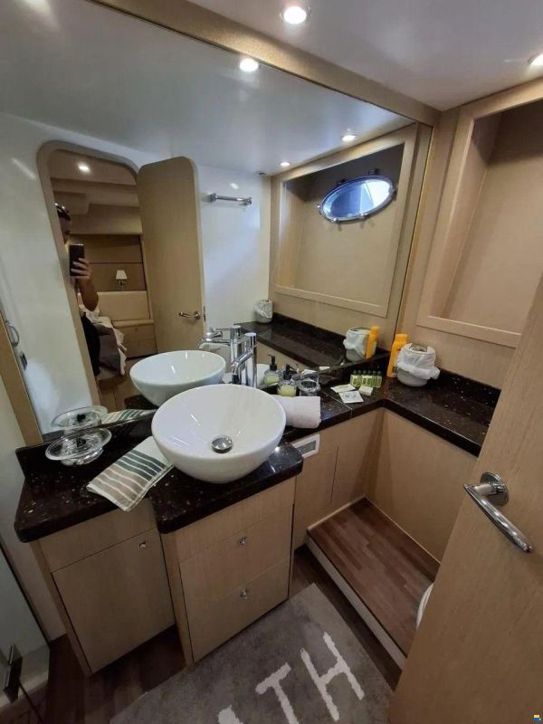 Princess 62 Flybridge Motor Yacht