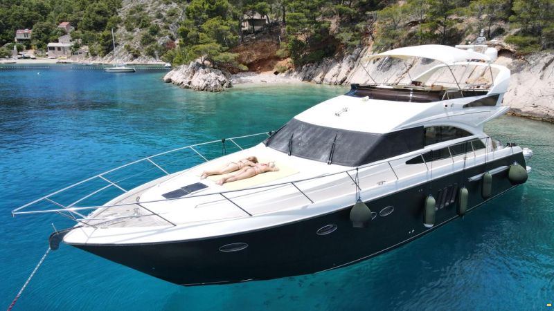 Princess 62 Flybridge Motor Yacht