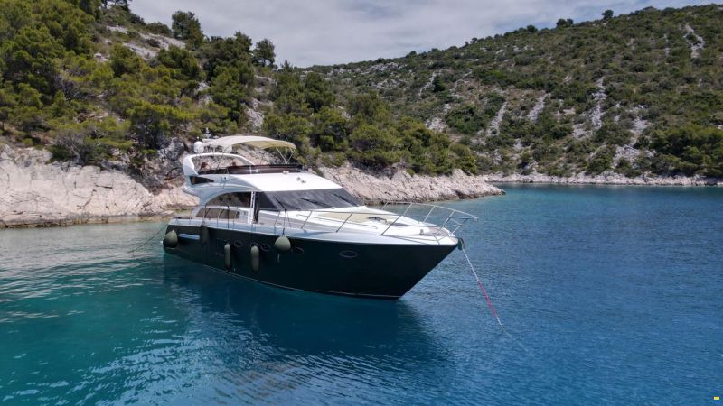Princess 62 Flybridge Motor Yacht