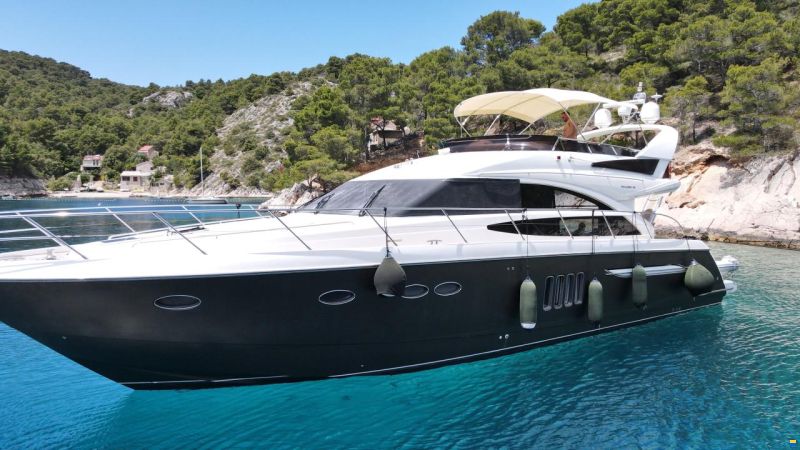 Princess 62 Flybridge Motor Yacht
