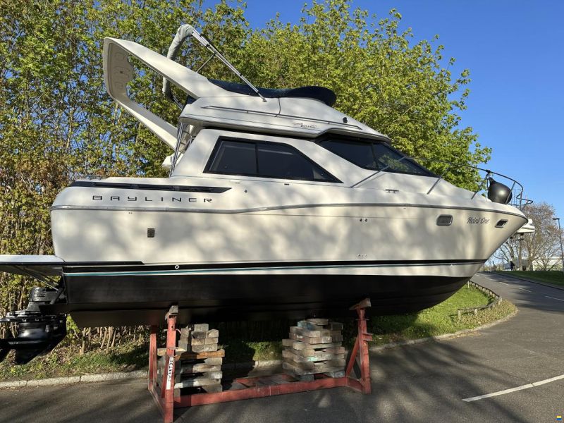 Bayliner 3258 Avanti Ciera
