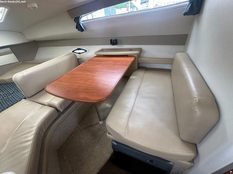 Bayliner 275