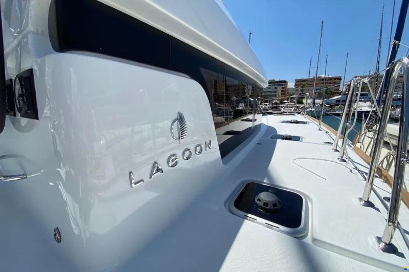 Lagoon 40