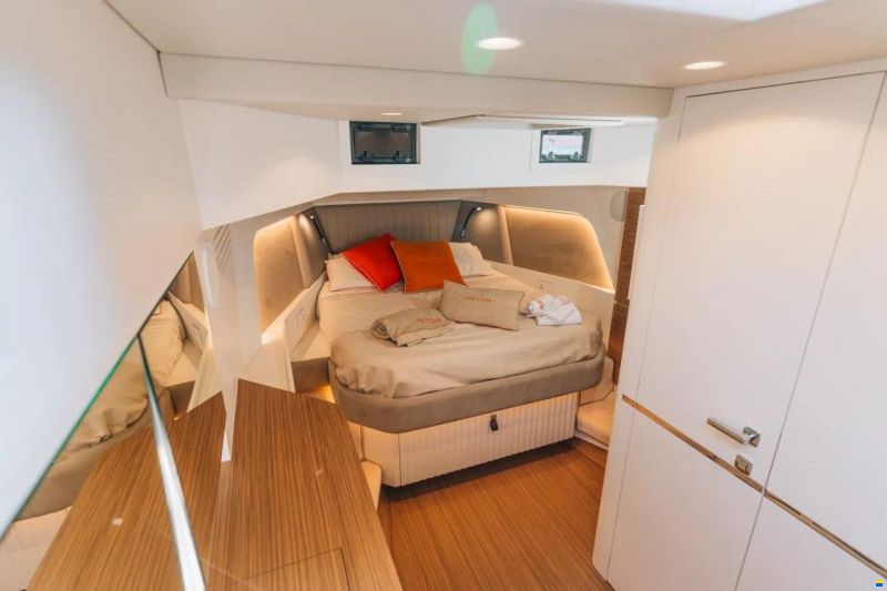 Bellini Astor 36