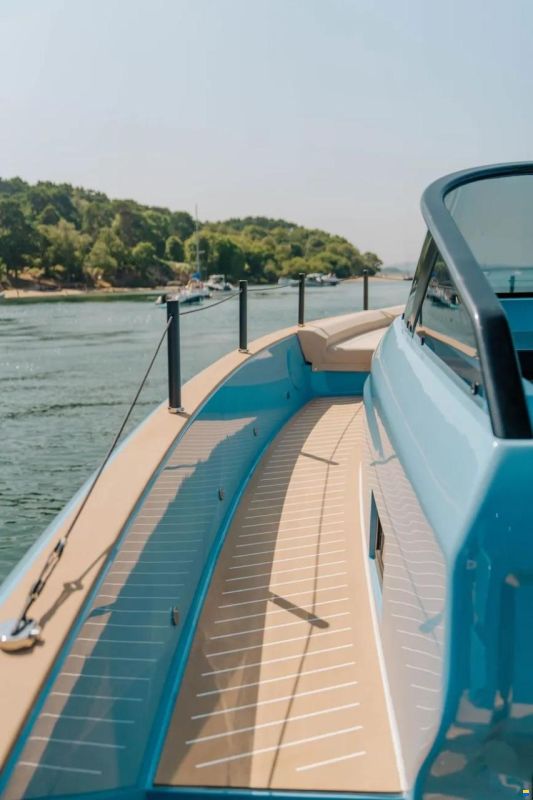 Bellini Astor 36