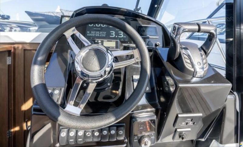 Jeanneau Merry Fisher 895
