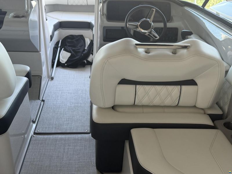 Regal LS2 Surf V8