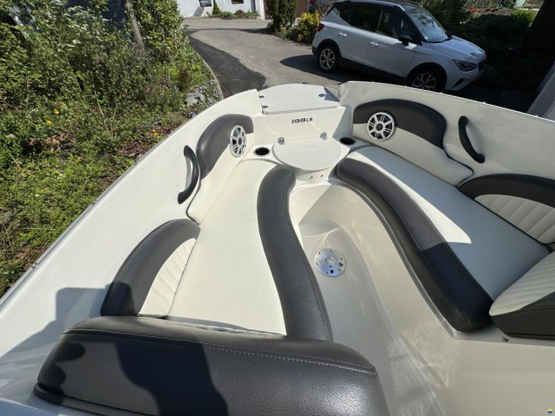 Stingray 198