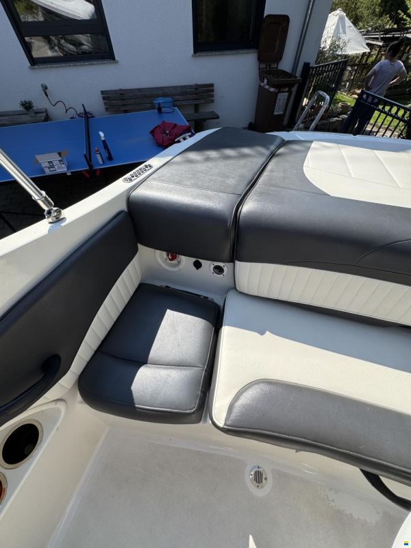 Stingray 198
