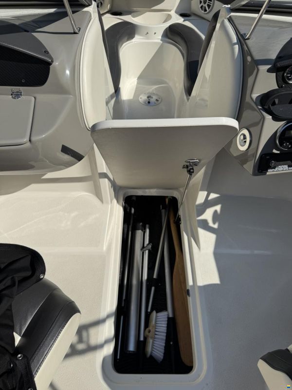 Stingray 198