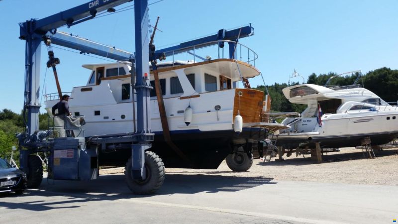 Grand Banks Alaskan 46