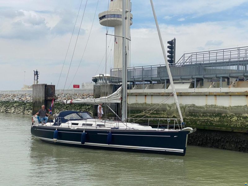 Dufour 40 Performance