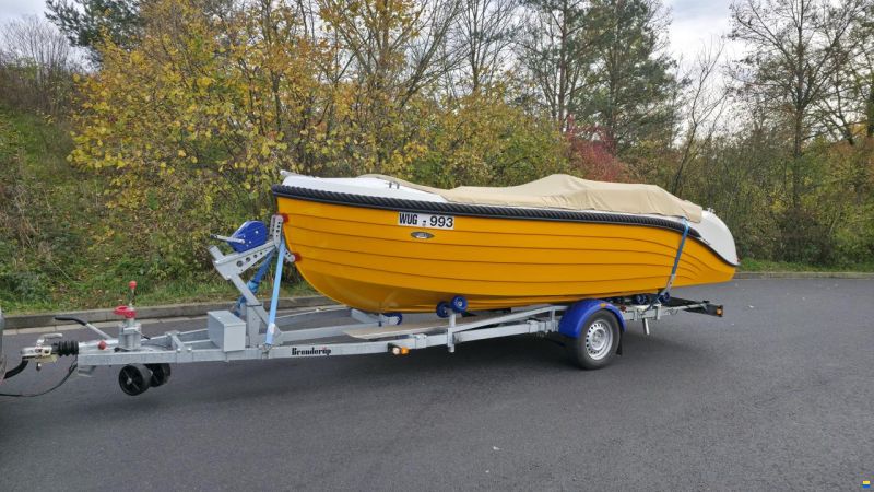 Oud Huijzer 570 Tender