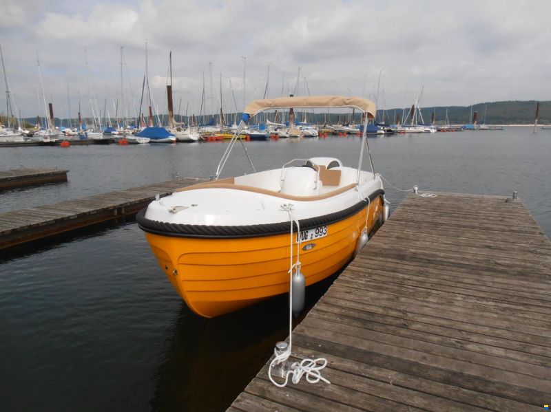 Oud Huijzer 570 Tender