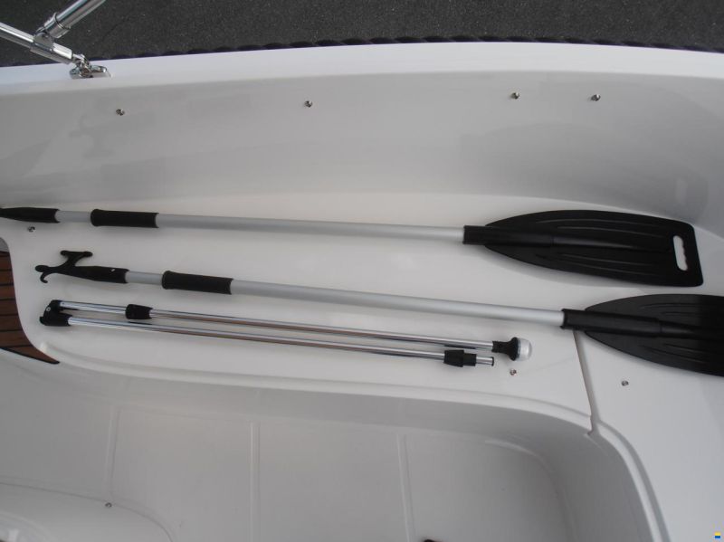 Oud Huijzer 570 Tender