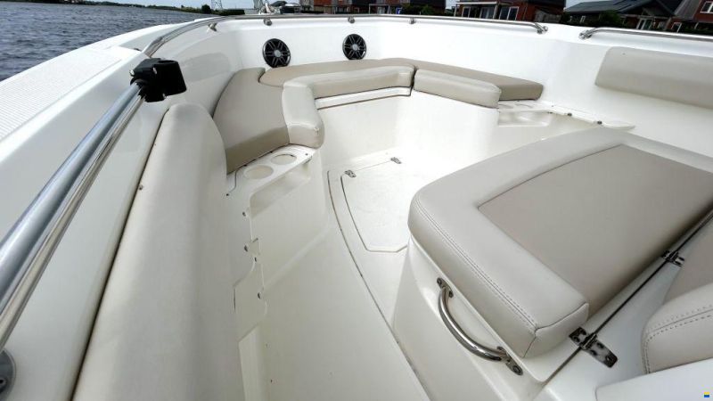 Boston Whaler 230 Outrage
