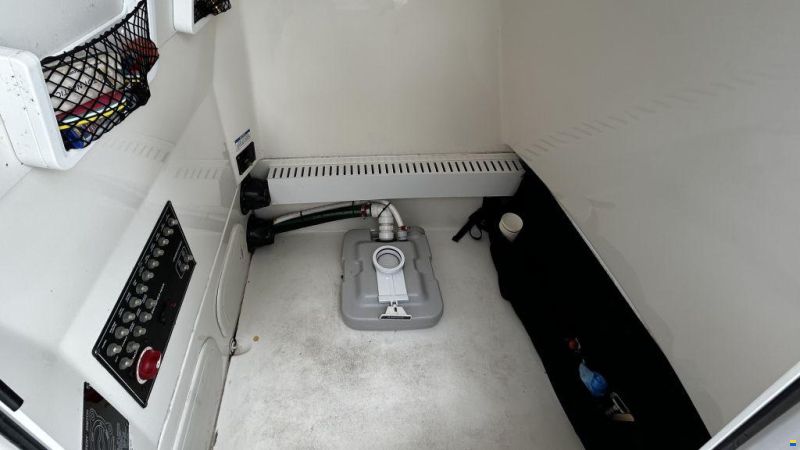 Boston Whaler 230 Outrage