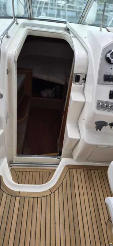 Sea Ray Sundancer 305