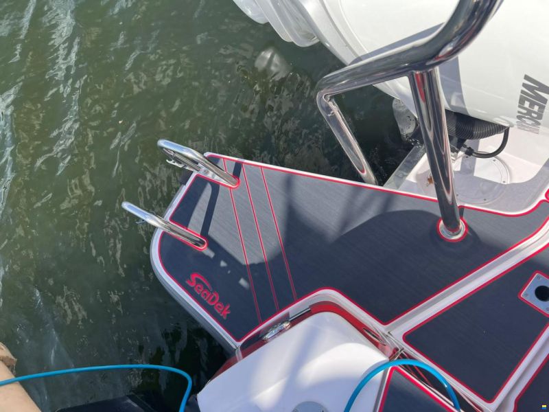 Axopar 37 XC Cross Cabin
