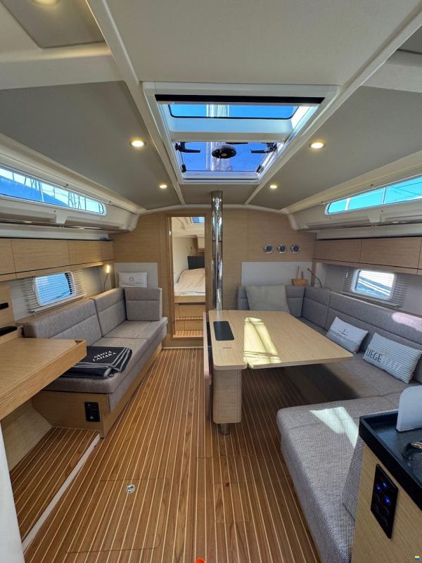 Hanse 418