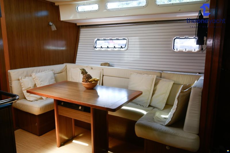 Bavaria Deep Blue 46