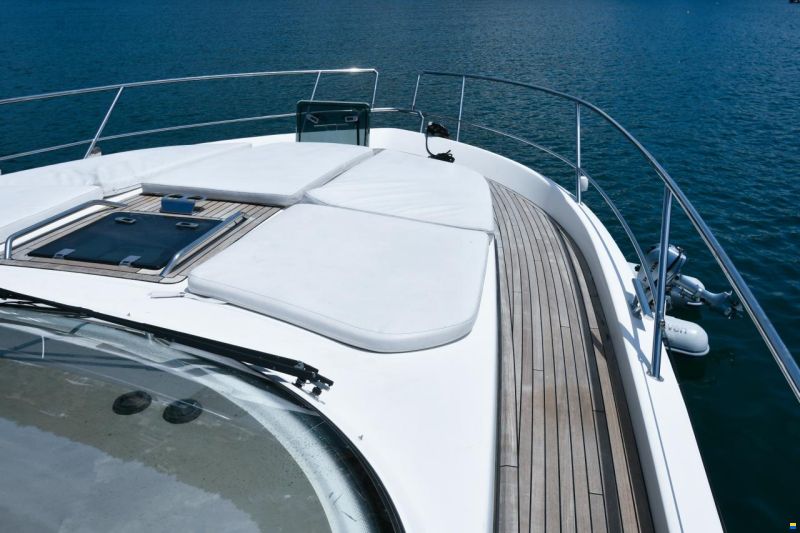 Bavaria Deep Blue 46