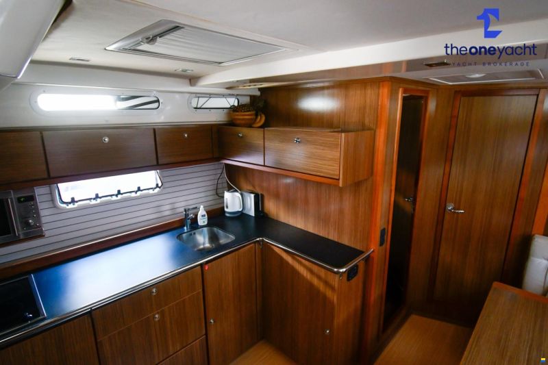 Bavaria Deep Blue 46