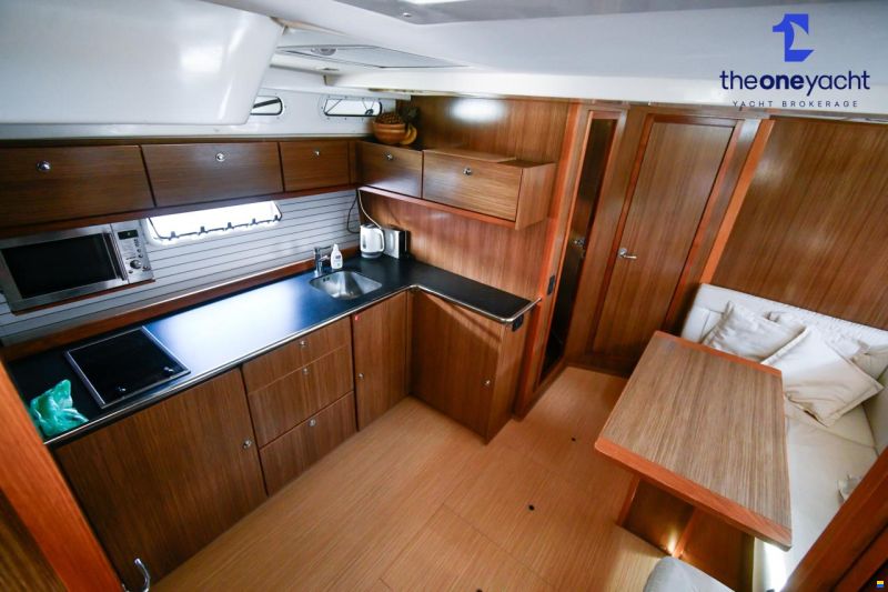 Bavaria Deep Blue 46